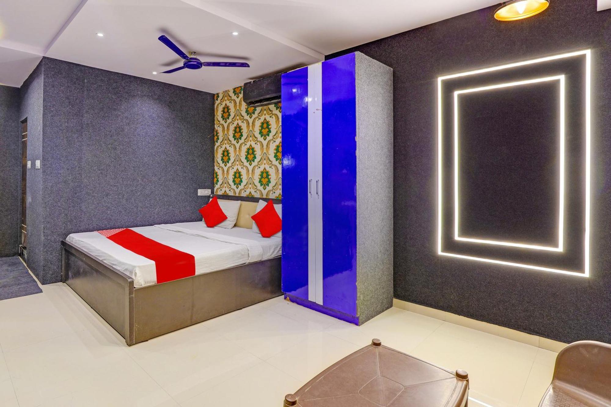 Hotel O Lotus Hotel 苏拉特 外观 照片