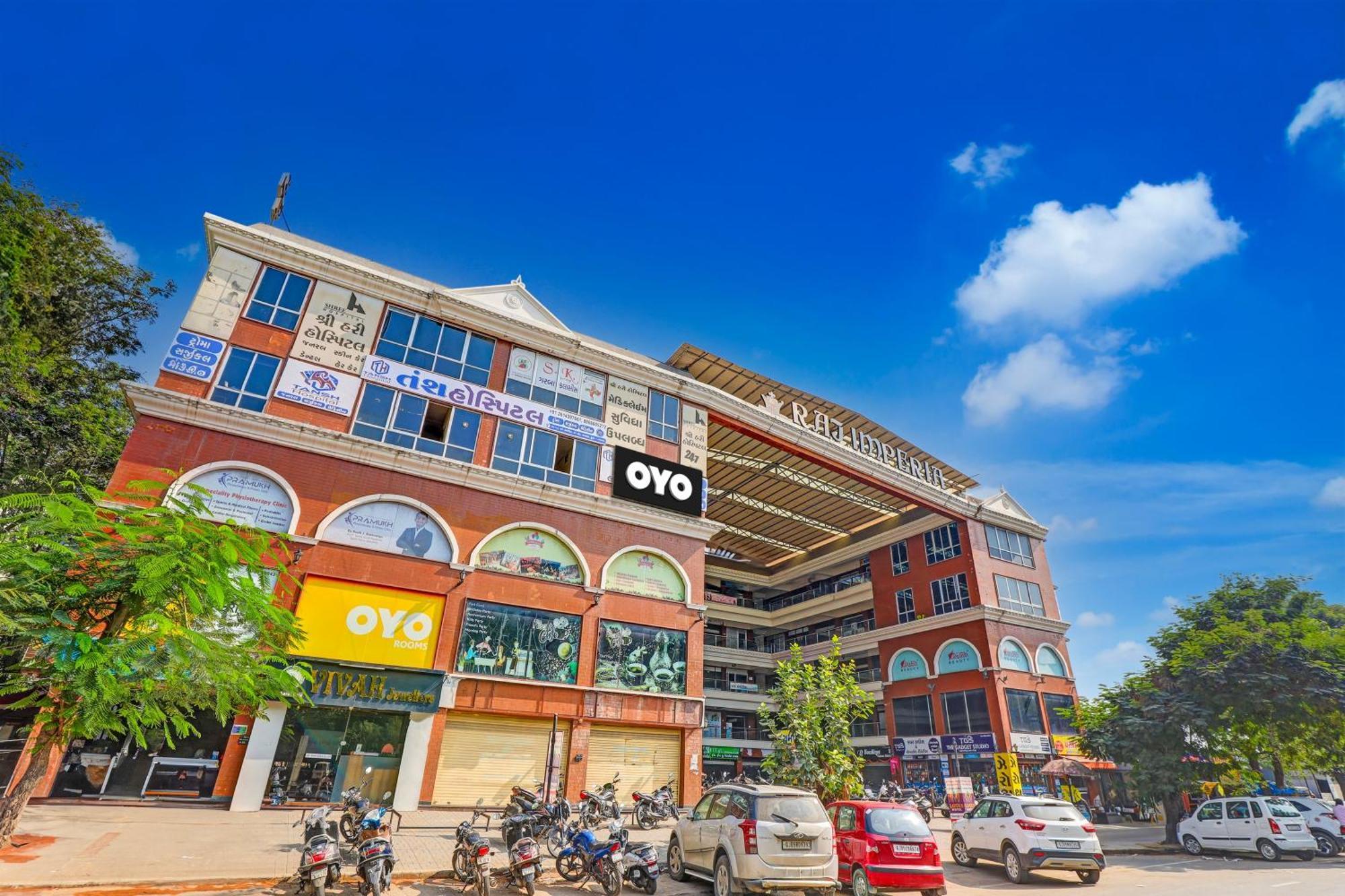 Hotel O Lotus Hotel 苏拉特 外观 照片