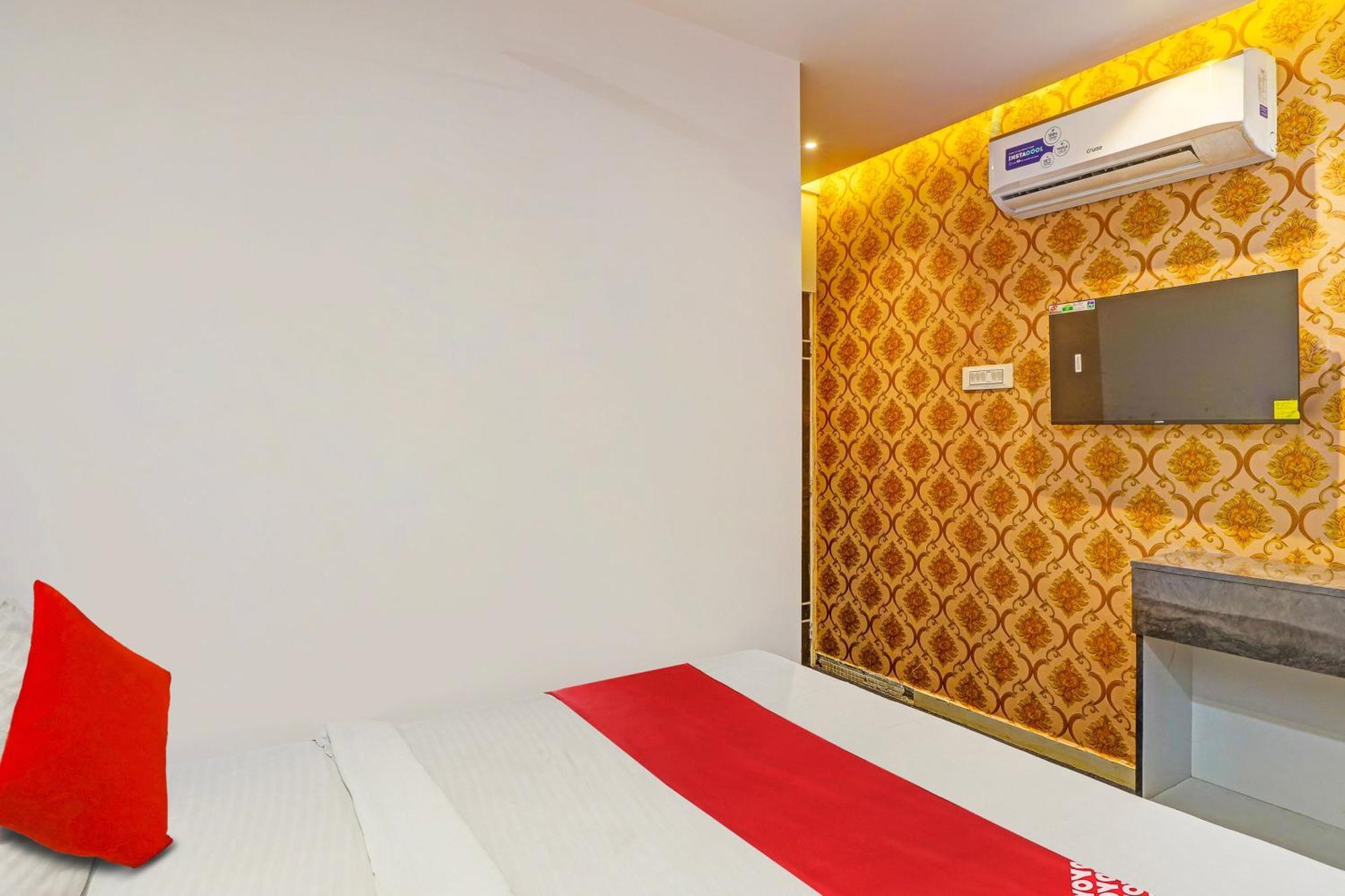 Hotel O Lotus Hotel 苏拉特 外观 照片