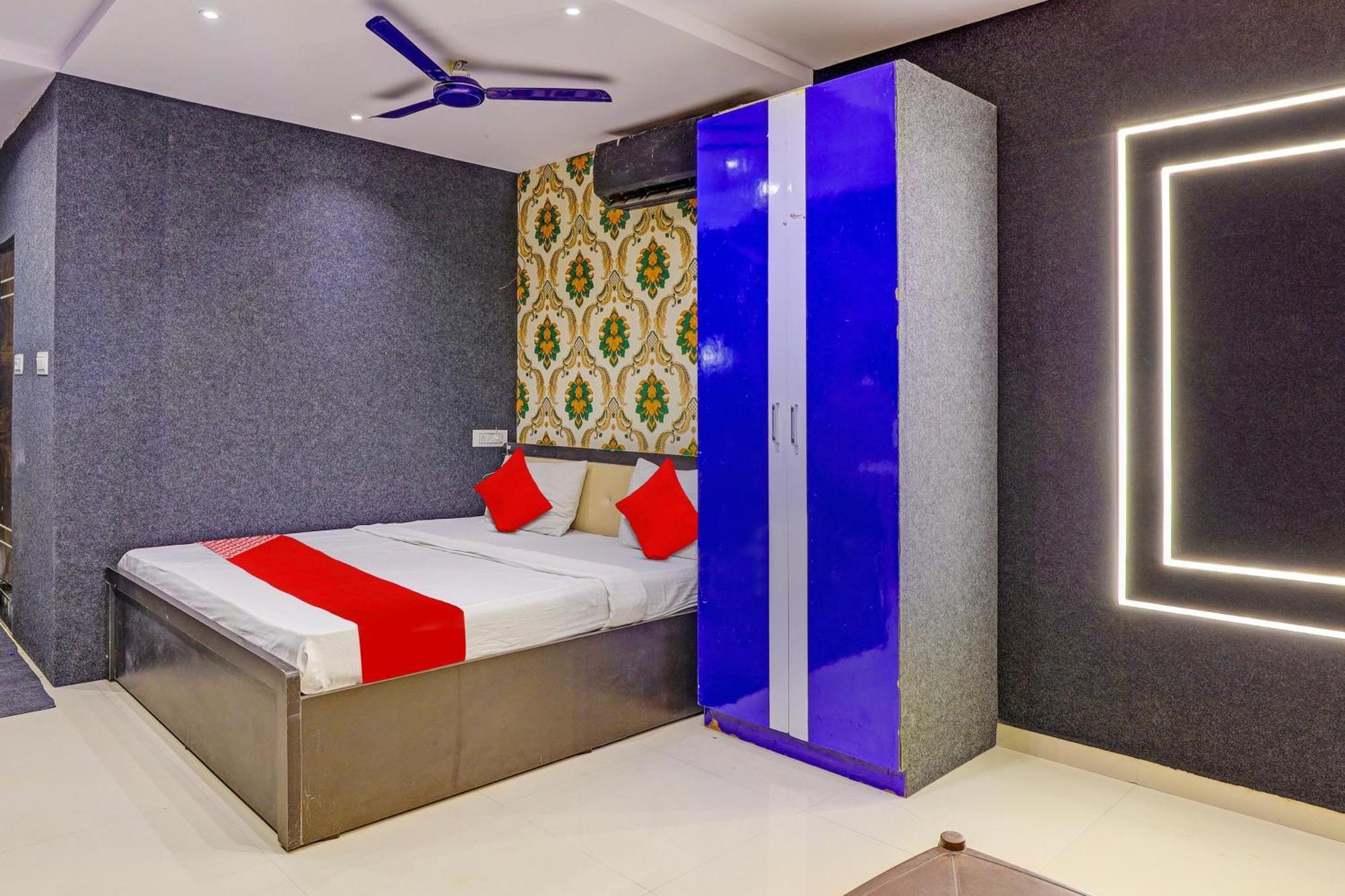 Hotel O Lotus Hotel 苏拉特 外观 照片