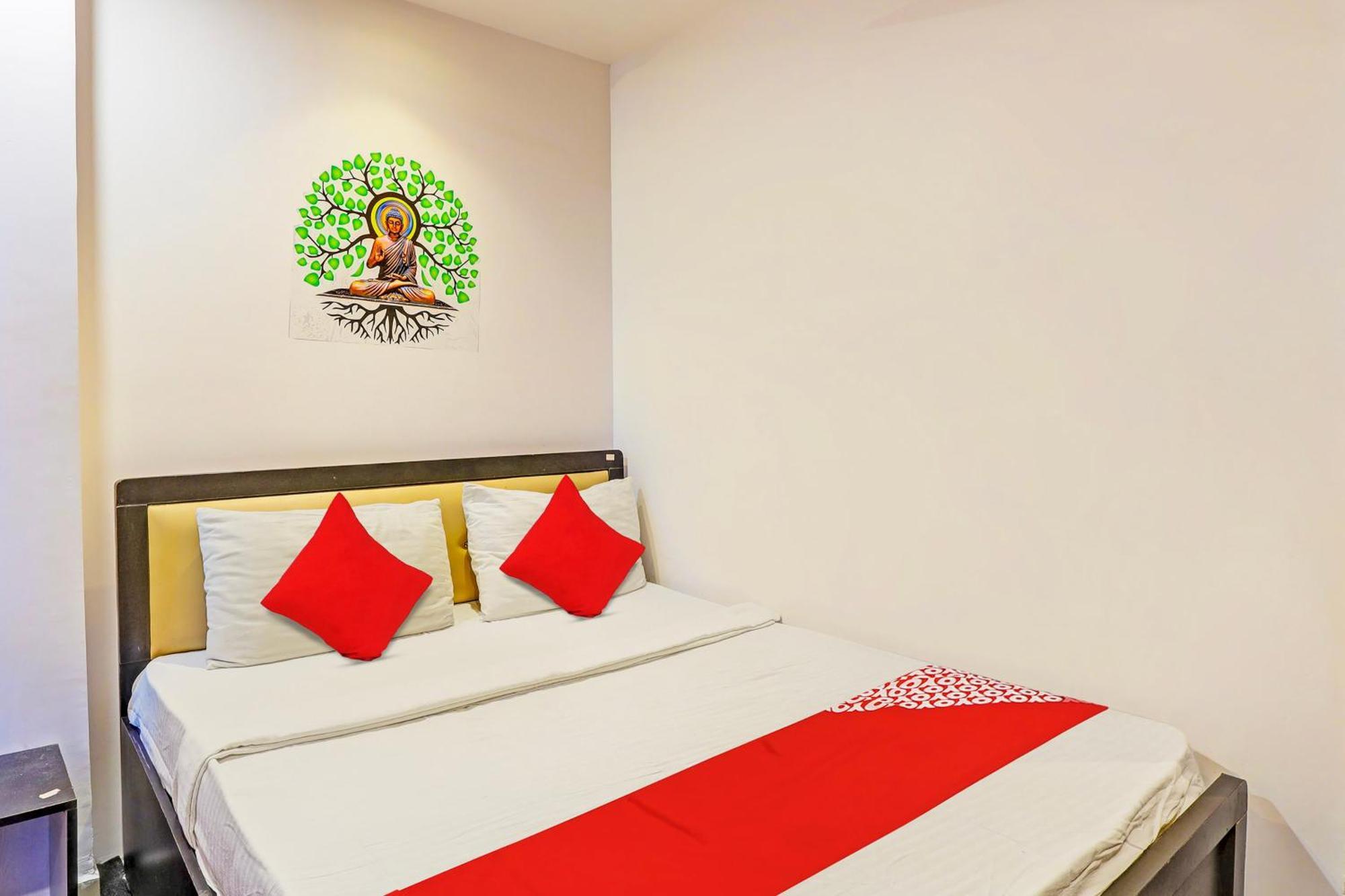 Hotel O Lotus Hotel 苏拉特 外观 照片